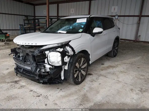 JA4J3VA82SZ019316 2025 MITSUBISHI OUTLANDER - Image 2