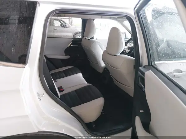 JA4J3VA82SZ019316 2025 MITSUBISHI OUTLANDER - Image 8