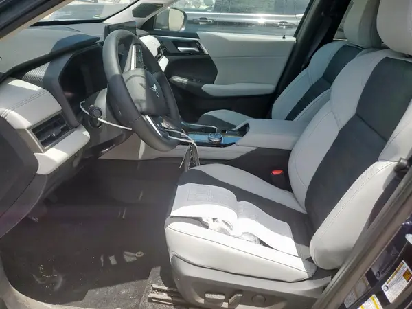 2025 MITSUBISHI OUTLANDER auction photo 7
