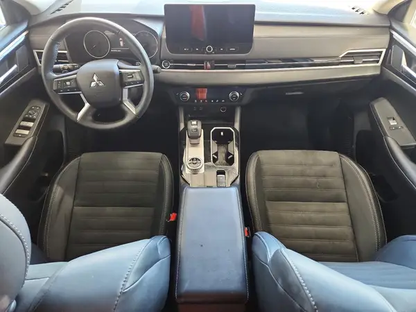 JA4J3VA82SZ030722 2025 MITSUBISHI OUTLANDER - Image 8
