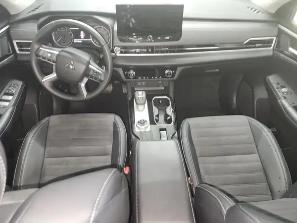 JA4J3VA82SZ034561 2025 MITSUBISHI OUTLANDER - Image 8