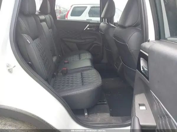 JA4J3VA83NZ026120 2022 MITSUBISHI OUTLANDER - Image 8