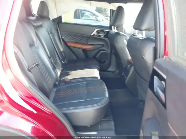 JA4J3VA83PZ013077 2023 MITSUBISHI OUTLANDER - Image 8