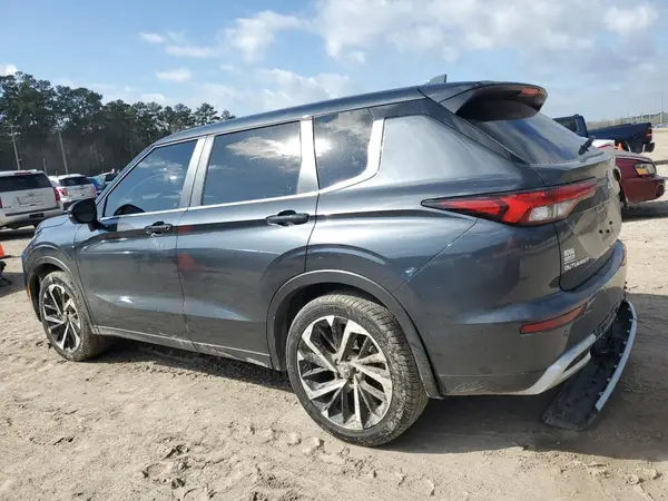 JA4J3VA83PZ067305 2024 MITSUBISHI OUTLANDER - Image 2