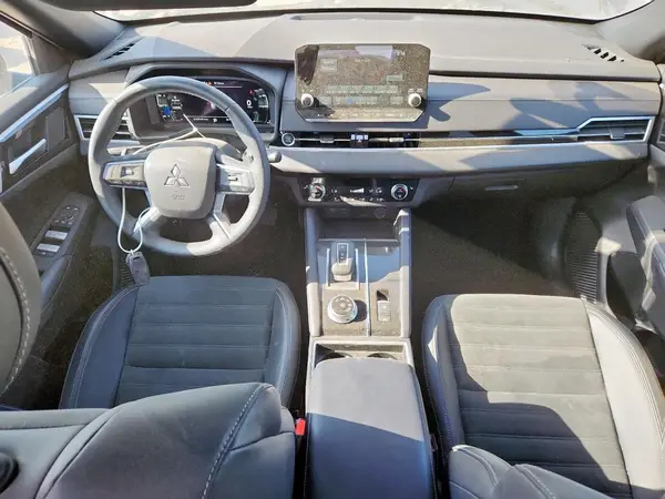 JA4J3VA83RZ031615 2024 MITSUBISHI OUTLANDER - Image 8