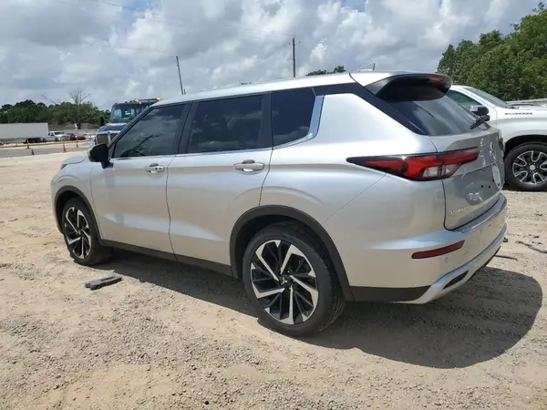 JA4J3VA83RZ040766 2024 MITSUBISHI OUTLANDER - Image 2