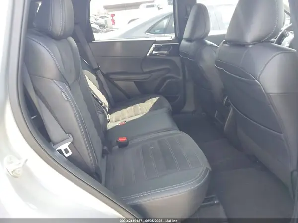 JA4J3VA83RZ042369 2024 MITSUBISHI OUTLANDER - Image 8