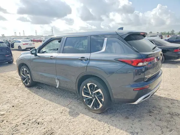 JA4J3VA83RZ082371 2024 MITSUBISHI OUTLANDER - Image 2