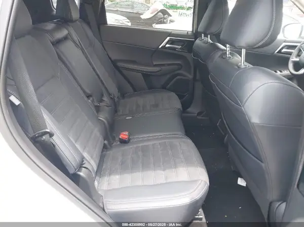 JA4J3VA83RZ082399 2024 MITSUBISHI OUTLANDER - Image 8