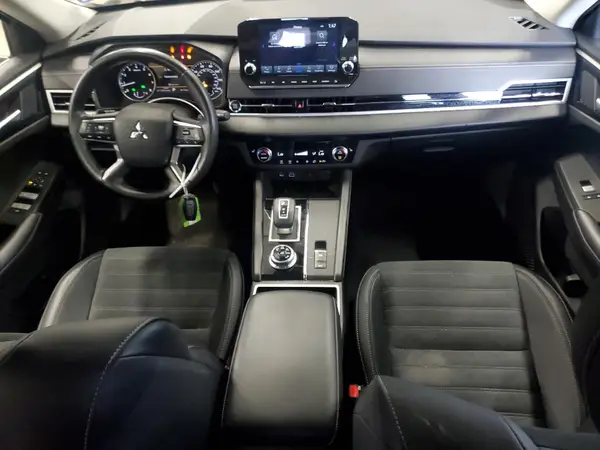 JA4J3VA83RZ082841 2024 MITSUBISHI OUTLANDER - Image 8