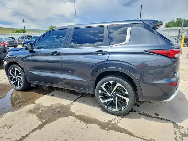 JA4J3VA83RZ084234 2024 MITSUBISHI OUTLANDER - Image 2