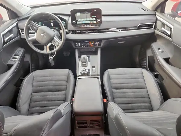 JA4J3VA83RZ087618 2024 MITSUBISHI OUTLANDER - Image 8