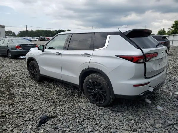 JA4J3VA84RZ005430 2024 MITSUBISHI OUTLANDER - Image 2