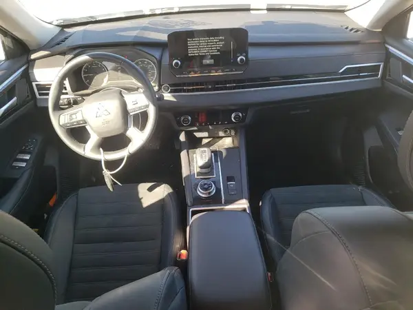 JA4J3VA84RZ030960 2024 MITSUBISHI OUTLANDER - Image 8