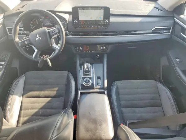 JA4J3VA84RZ044793 2024 MITSUBISHI OUTLANDER - Image 8