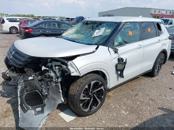 JA4J3VA84RZ046544 2024 MITSUBISHI OUTLANDER - Image 2