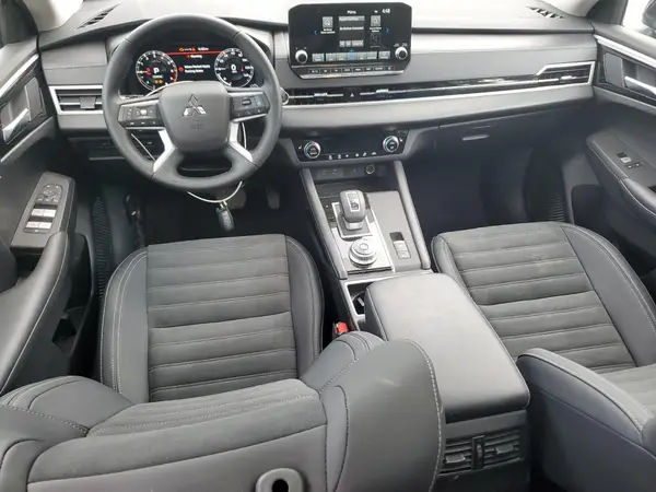 JA4J3VA84RZ071573 2024 MITSUBISHI OUTLANDER - Image 8