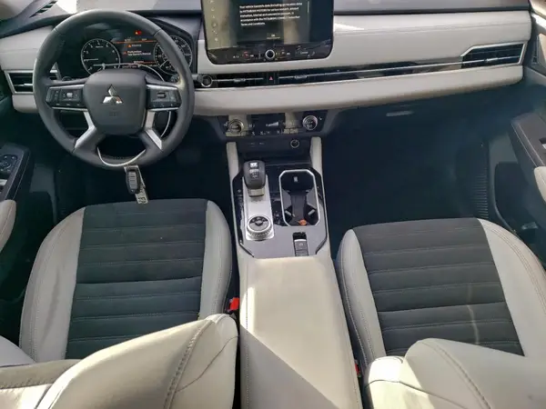 JA4J3VA84SZ013890 2025 MITSUBISHI OUTLANDER - Image 8