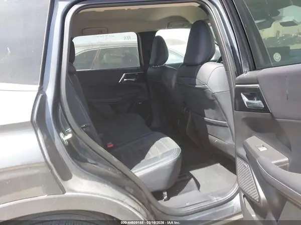 JA4J3VA84SZ014604 2025 MITSUBISHI OUTLANDER - Image 8