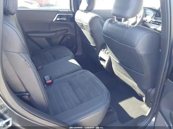 JA4J3VA84SZ044606 2025 MITSUBISHI OUTLANDER - Image 8