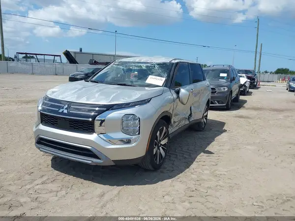 JA4J3VA84SZ049000 2025 MITSUBISHI OUTLANDER - Image 2