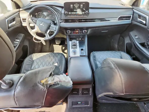 JA4J3VA85NZ060625 2022 MITSUBISHI OUTLANDER - Image 8