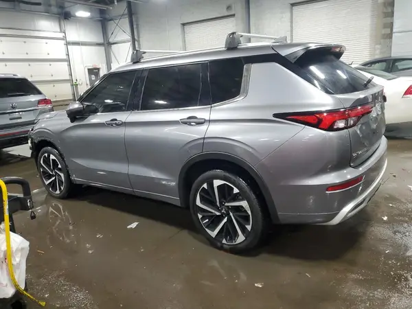 JA4J3VA85NZ060785 2022 MITSUBISHI OUTLANDER - Image 2