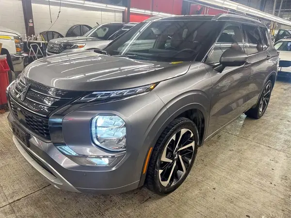 JA4J3VA85NZ091924 2022 MITSUBISHI OUTLANDER - Image 2