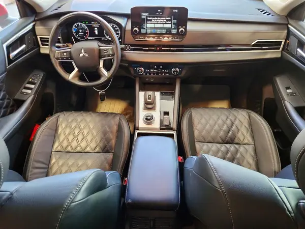 JA4J3VA85PZ051488 2023 MITSUBISHI OUTLANDER - Image 8