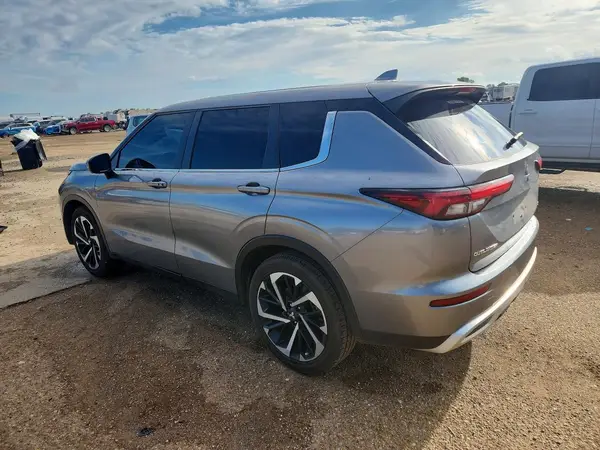 JA4J3VA85RZ014699 2024 MITSUBISHI OUTLANDER - Image 2