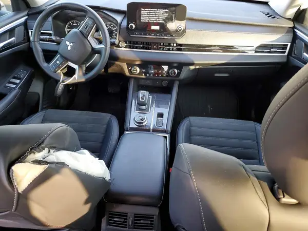 JA4J3VA85RZ033625 2024 MITSUBISHI OUTLANDER - Image 8