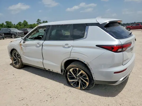 JA4J3VA85RZ035214 2024 MITSUBISHI OUTLANDER - Image 2