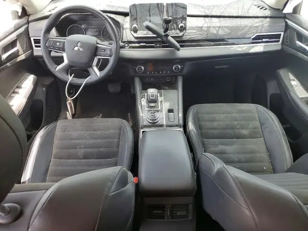 JA4J3VA85RZ035214 2024 MITSUBISHI OUTLANDER - Image 8