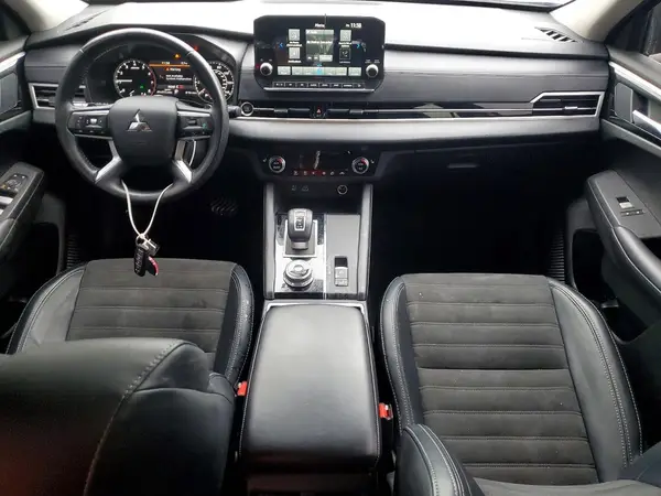 JA4J3VA85RZ037156 2024 MITSUBISHI OUTLANDER - Image 8