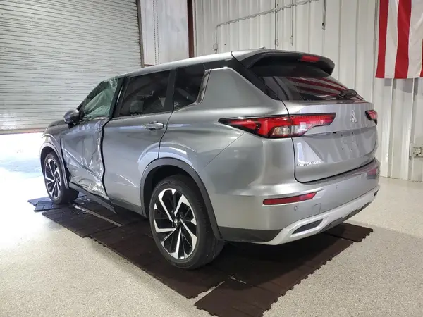 JA4J3VA85RZ037318 2024 MITSUBISHI OUTLANDER - Image 2