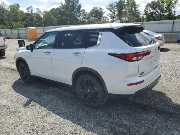 JA4J3VA85RZ070979 2024 MITSUBISHI OUTLANDER - Image 2