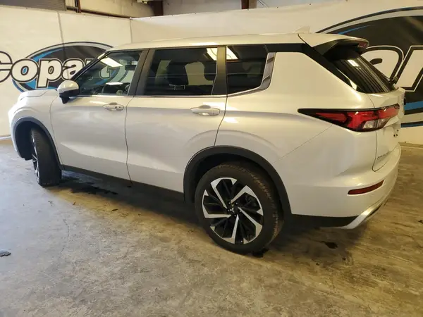 JA4J3VA85RZ072764 2024 MITSUBISHI OUTLANDER - Image 2