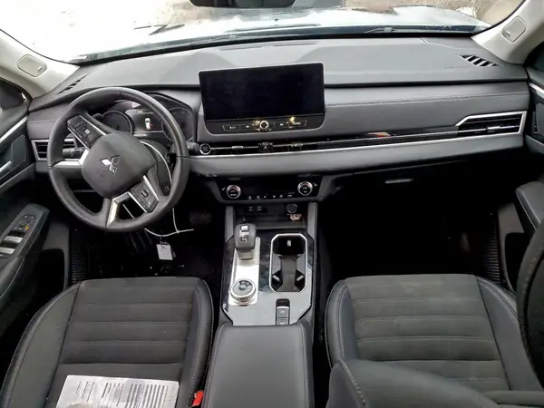 JA4J3VA85SZ013154 2025 MITSUBISHI OUTLANDER - Image 8