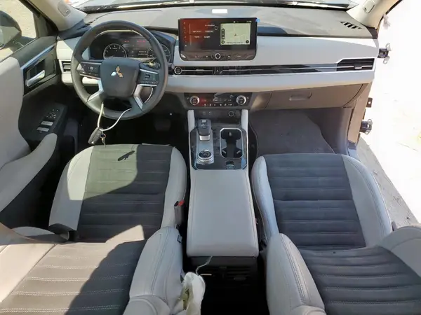 JA4J3VA85SZ023571 2025 MITSUBISHI OUTLANDER - Image 8