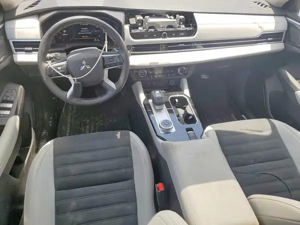 JA4J3VA85SZ053654 2025 MITSUBISHI OUTLANDER - Image 8