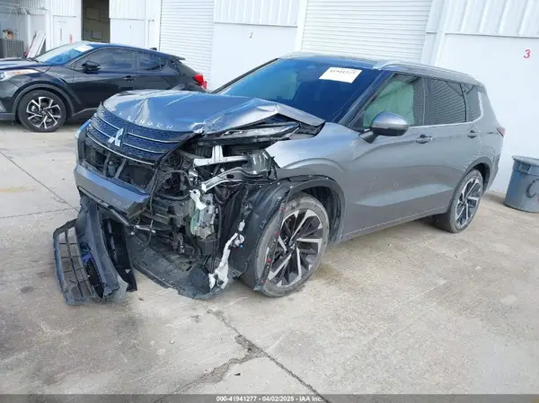JA4J3VA86NZ058107 2022 MITSUBISHI OUTLANDER - Image 2