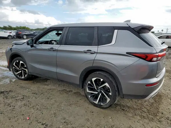 JA4J3VA86RZ013674 2024 MITSUBISHI OUTLANDER - Image 2
