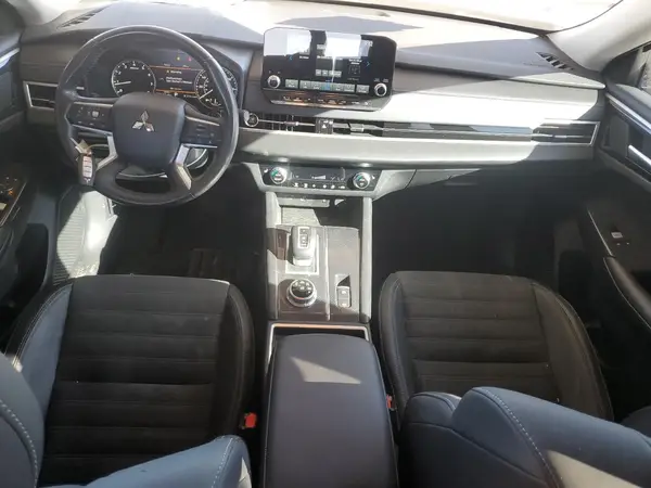JA4J3VA86RZ032807 2024 MITSUBISHI OUTLANDER - Image 8