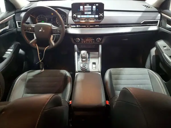 JA4J3VA86RZ068013 2024 MITSUBISHI OUTLANDER - Image 8