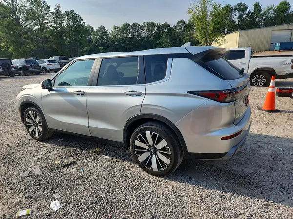 JA4J3VA86SZ013390 2025 MITSUBISHI OUTLANDER - Image 2