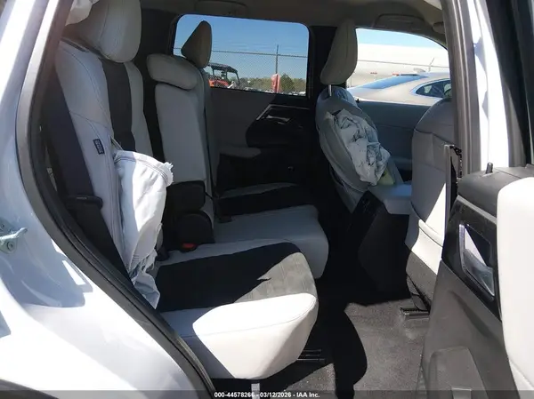 JA4J3VA86SZ018475 2025 MITSUBISHI OUTLANDER - Image 8