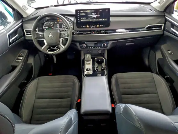 JA4J3VA86SZ033350 2025 MITSUBISHI OUTLANDER - Image 8