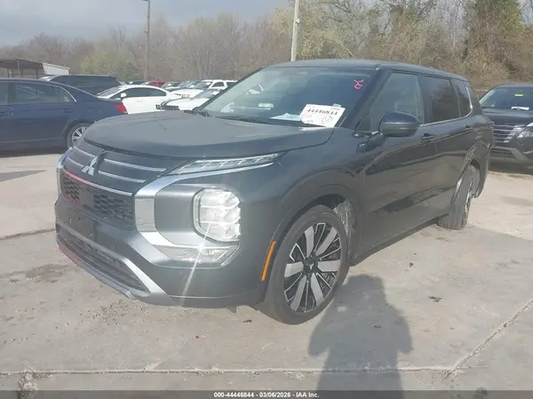 JA4J3VA86SZ045868 2025 MITSUBISHI OUTLANDER - Image 2