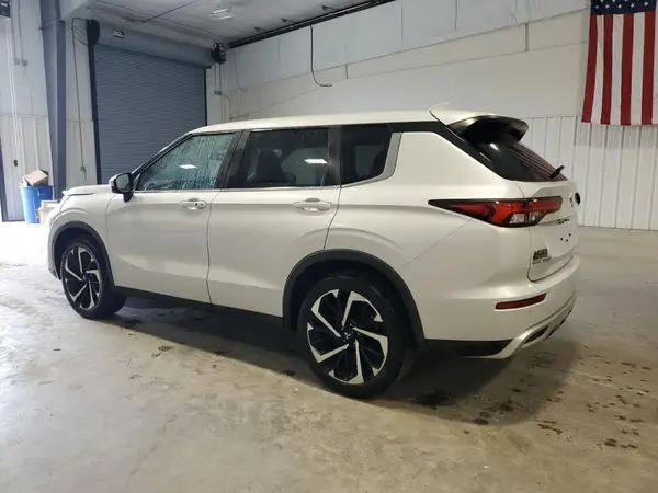 JA4J3VA87RZ019466 2024 MITSUBISHI OUTLANDER - Image 2