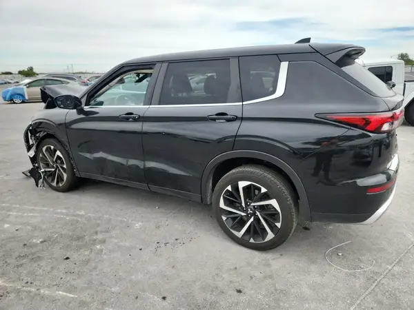 JA4J3VA87RZ031066 2024 MITSUBISHI OUTLANDER - Image 2